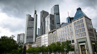 Borsa: Europa debole, Wall Street positiva, Milano -0,1%