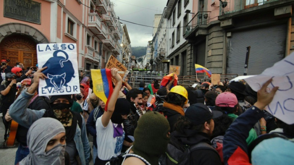 Equateur: le pr&eacute;sident d&eacute;clare l'&eacute;tat d'urgence, les protestations se poursuivent