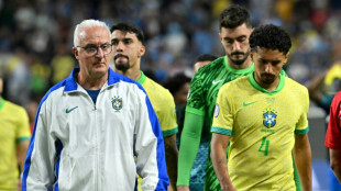 Brasil perde para Uruguai nos p&ecirc;naltis e est&aacute; fora da Copa Am&eacute;rica
