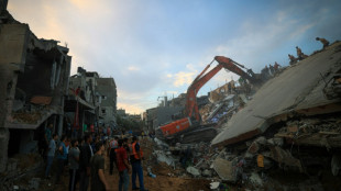 Israel bombardeia campo de refugiados em Gaza para eliminar um dos l&iacute;deres do Hamas