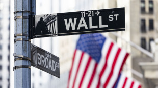 Wall Street apre debole, Dj +0,24%, Nasdaq -0,11%