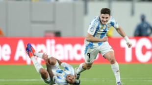 Argentina convoca 4 campe&otilde;es mundiais para lutar pelo ouro no futebol de Paris-2024