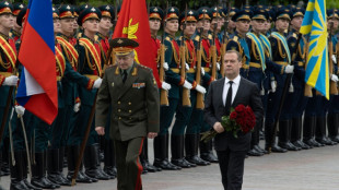 Expresidente ruso Medv&eacute;dev dice que Alemania libra "guerra h&iacute;brida" contra Rusia