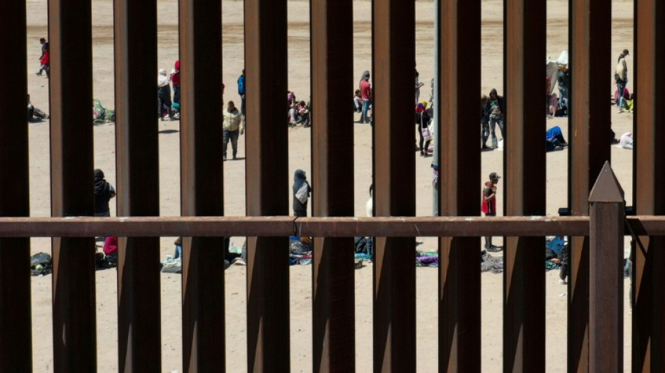 Governo Biden ampliar&aacute; muro na fronteira com M&eacute;xico para barrar migrantes