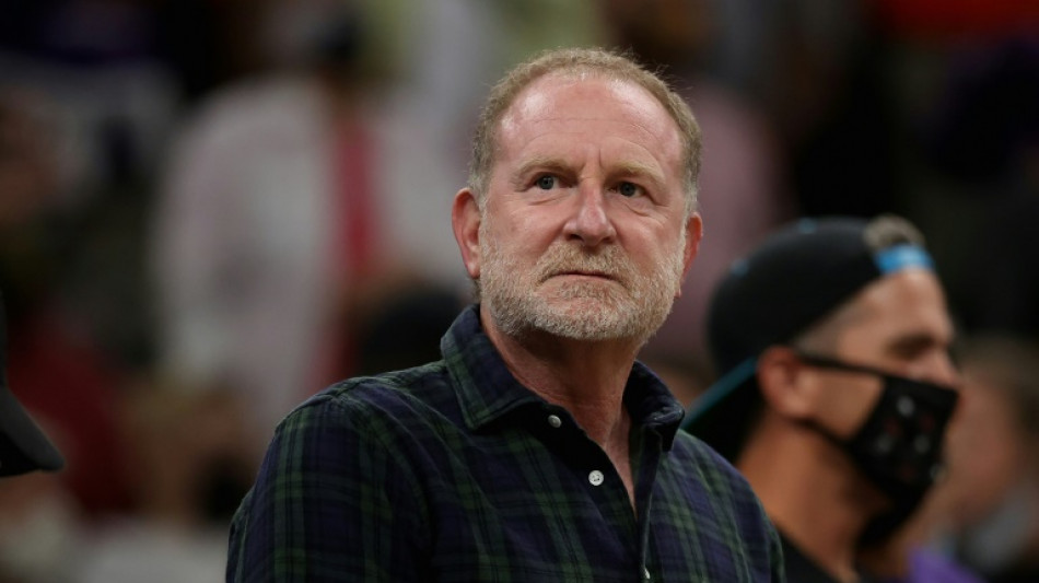 NBA: Robert Sarver, accus&eacute; de racisme et de misogynie, va l&acirc;cher les Suns