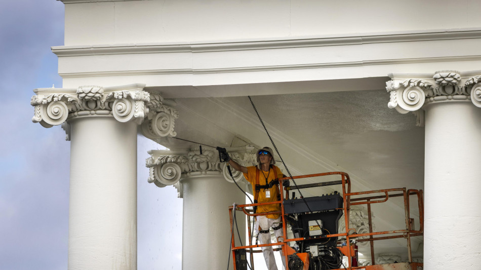 Usa rivedono i dati, 911 mila posti di lavoro in meno