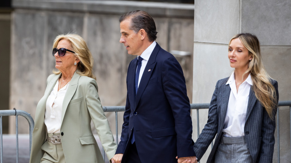 Biden, 'non commuter&ograve; la pena di mio figlio Hunter'