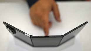 Samsung pr&eacute;sente son premier t&eacute;l&eacute;phone pliable en trois