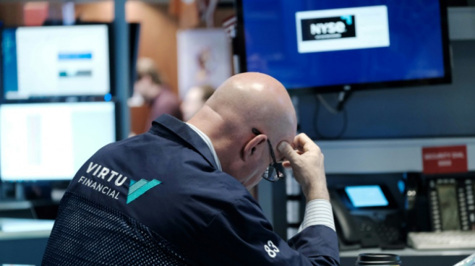 Wall Street finit en ordre dispers&eacute;, le pessimisme emp&ecirc;che un rebond