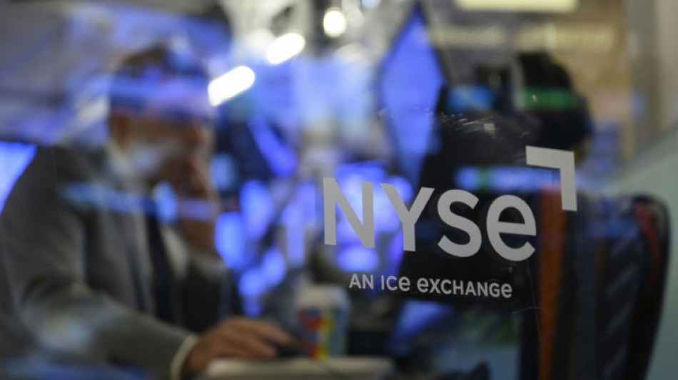 Wall Street conclut, en baisse, un tr&egrave;s fort mois d'octobre