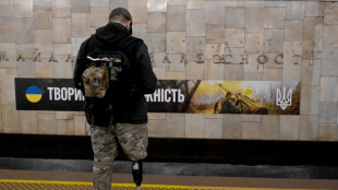 Zelensky speaks to US envoys amid Trump spat 