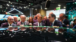 Le Mondial de l'auto ouvre ses portes au public