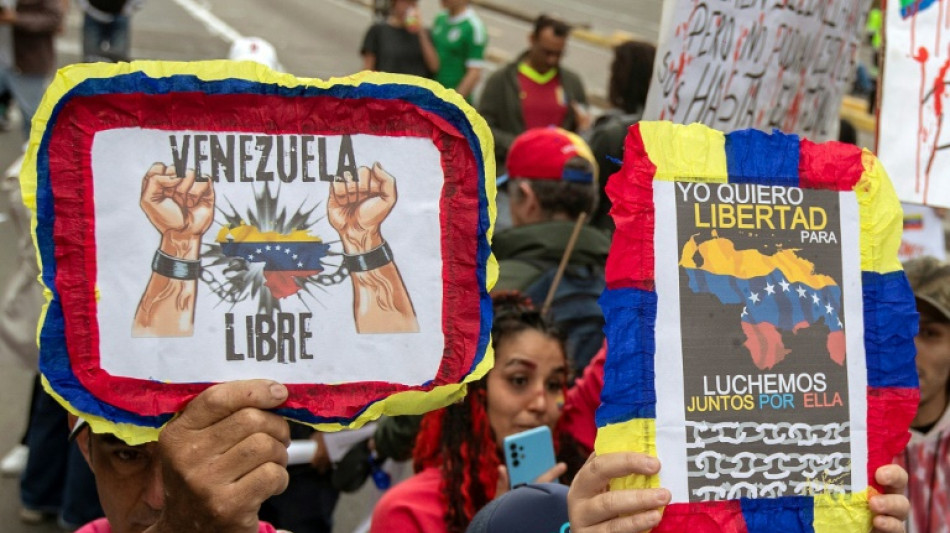 Oposi&ccedil;&atilde;o da Venezuela pede liberta&ccedil;&atilde;o de "presos pol&iacute;ticos" e Maduro celebra Natal