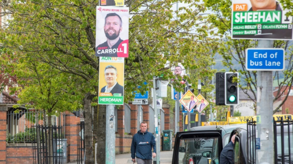 Elections locales au Royaume-Uni: scrutin test pour Boris Johnson, d&eacute;cisif en Irlande du Nord