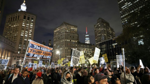'Fora daqui': nova-iorquinos protestam contra batidas anti-imigração