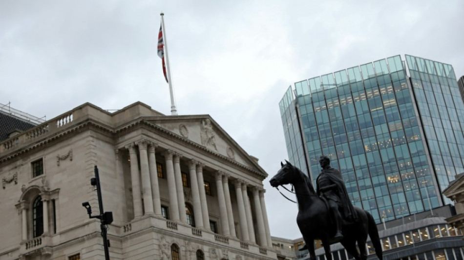La Banque d'Angleterre remonte ses taux plus vite, mais se pr&eacute;pare d&eacute;j&agrave; &agrave; ralentir