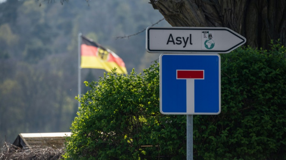 Karlsruhe entscheidet &uuml;ber Leistungsk&uuml;rzung f&uuml;r Asylbewerber in Sammelunterk&uuml;nften