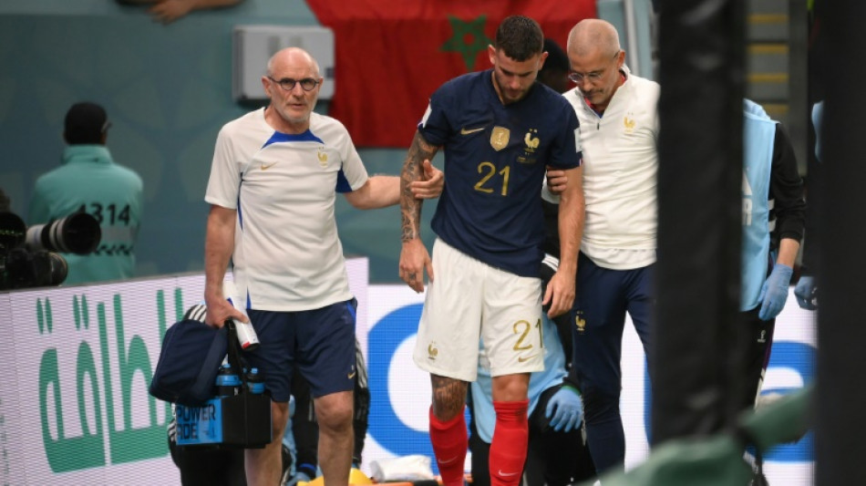 Lucas Hernández, operado con éxito de la rodilla derecha