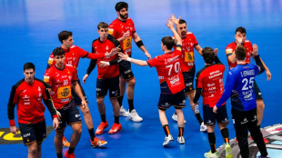Espa&ntilde;a gana 29-27 a Serbia en su inicio en el Europeo de balonmano