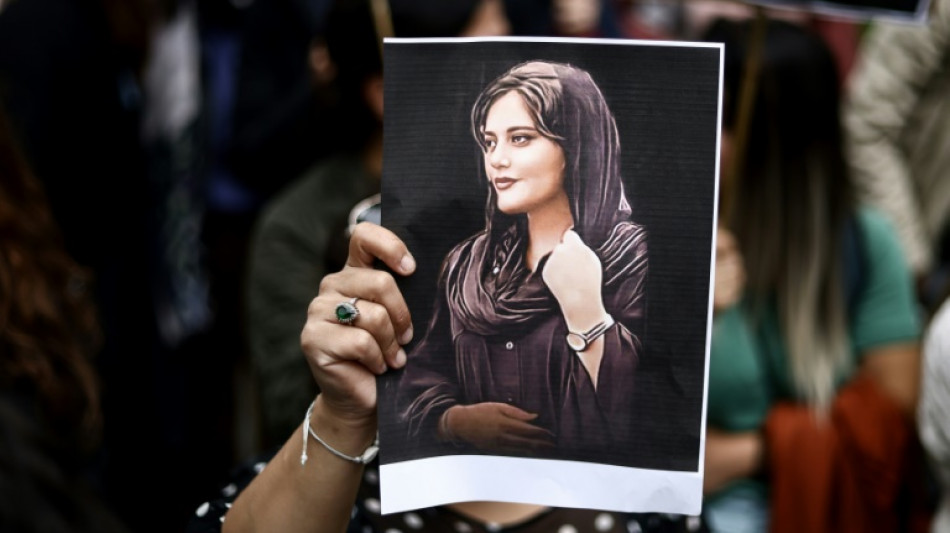 Ir&aacute;n impide ceremonia para conmemorar un a&ntilde;o de la muerte de Mahsa Amini, seg&uacute;n oeneg&eacute;s