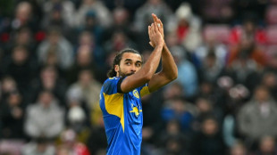 Calvert-Lewin stretches hot streak as Leeds hold Sunderland