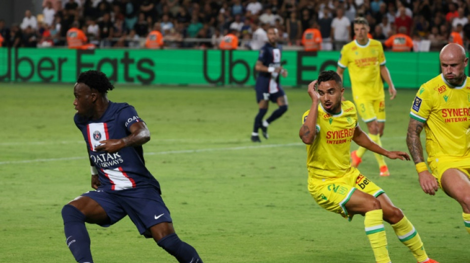 Foot: Arnaud Kalimuendo, venu du PSG, a sign&eacute; pour cinq ans au Stade Rennais