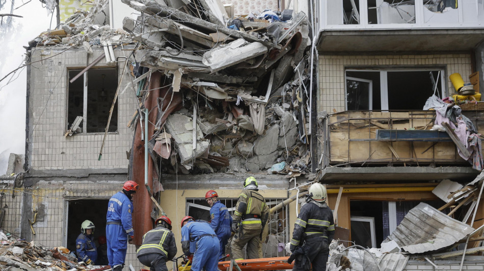 Attacco russo di ieri a Kiev, le vittime sono 27