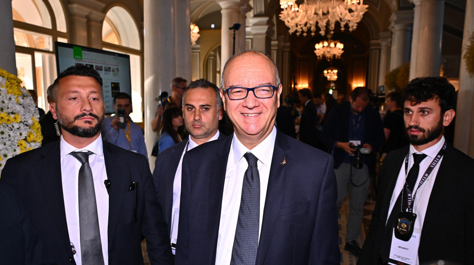 Valditara,giusto silenzio per vittime di tutti i conflitti