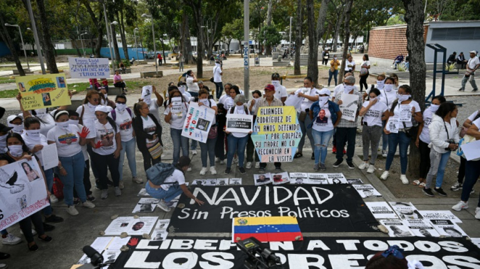 Familiares de detidos em protestos na Venezuela cobram celeridade na revis&atilde;o de casos
