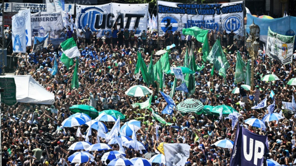 O experimento ultraliberal de Milei avan&ccedil;a na Argentina? 