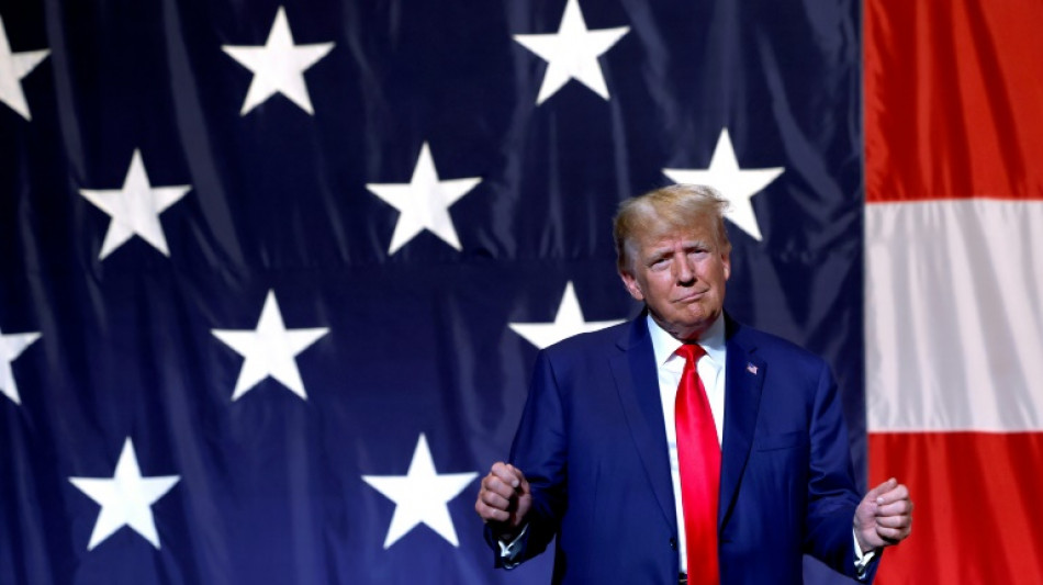 Motiva&ccedil;&atilde;o de Trump para guardar documentos secretos permanece um mist&eacute;rio
