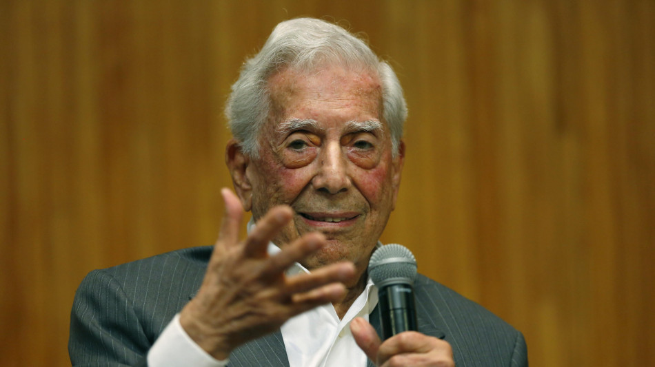Madrid concede a Vargas Llosa la Gran Cruz Alfonso X el Sabio