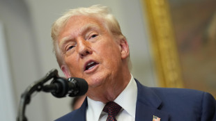 Piazza Affari scivola (-2%) con l'Europa, paura per i dazi