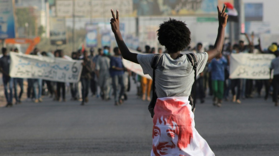 Tausende Menschen demonstrieren gegen Milit&auml;rmachthaber im Sudan