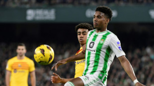 Lateral-esquerdo brasileiro Abner Vin&iacute;cius deixa Betis e assina com Lyon