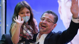 El derechista Chaves, pr&oacute;ximo presidente de Costa Rica tras vencer en el balotaje