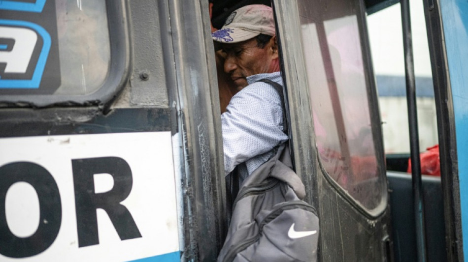 Protesta de transportistas contra la extorsi&oacute;n y los asesinatos en Lima