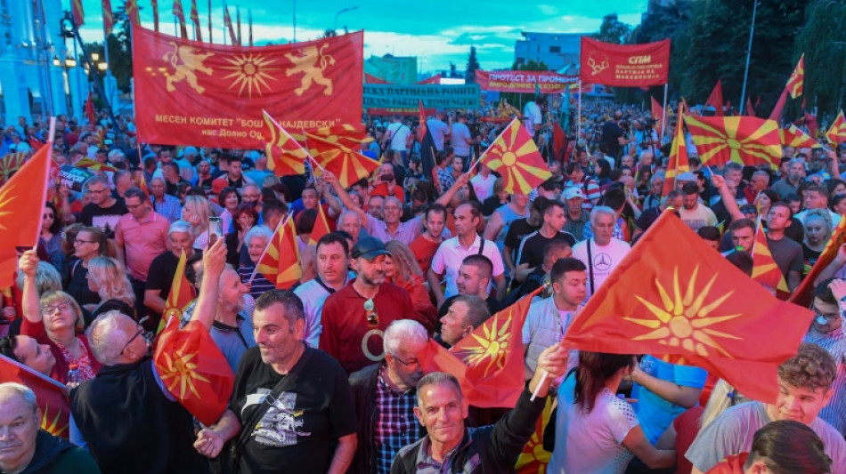 Zehntausende Oppositionsanh&auml;nger fordern in Nordmazedonien Neuwahlen