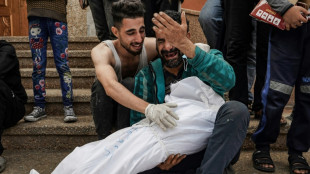Israel bombardeia sul de Gaza, e Hamas discutir&aacute; tr&eacute;gua no Egito