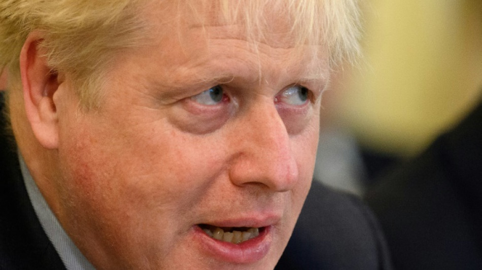 Boris Johnson combatif au Parlement malgr&eacute; la fronde dans son camp