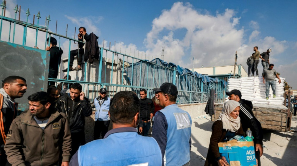 Ag&ecirc;ncia da ONU demite funcion&aacute;rios em Gaza e EUA suspende seu financiamento