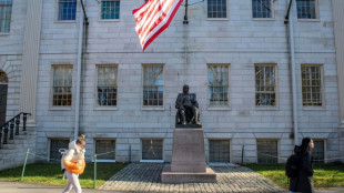 Trump congela USD 2.200 millones a Harvard tras rechazar sus exigencias