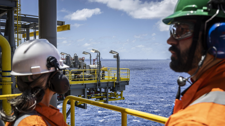 Brasile, nuova scoperta di petrolio nel bacino pre-sal di Campos