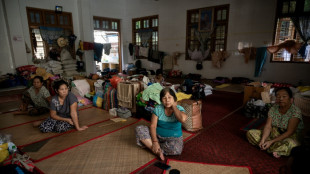 Birmanie: à Mandalay, le drame des déplacés face au conflit et aux ruines du séisme