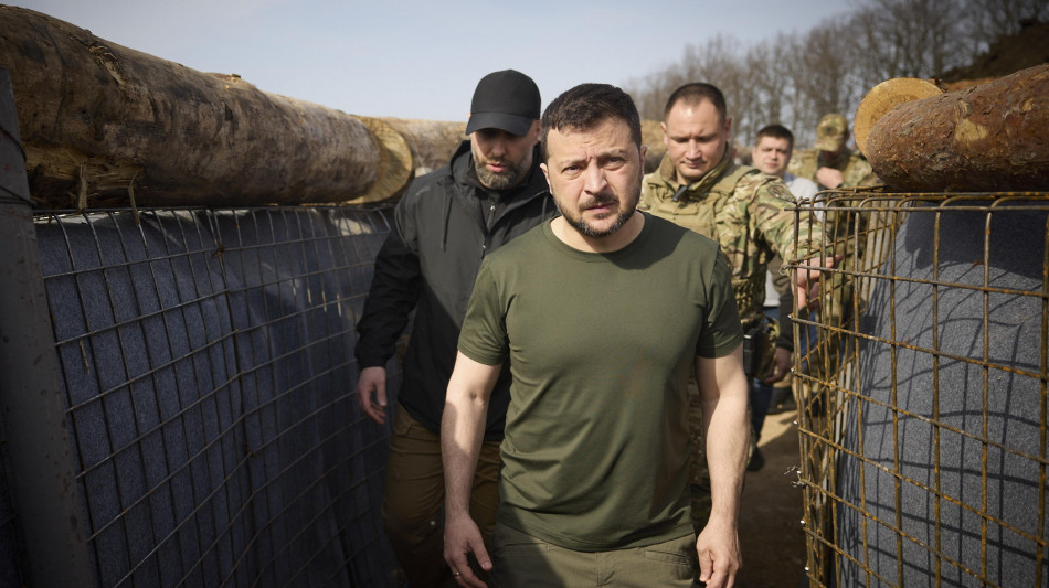 Zelensky, 'la Cina pu&ograve; davvero contribuire alla pace'