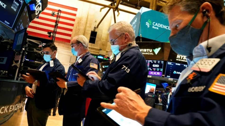 Wall Street conclut en forte baisse, l'Ukraine p&egrave;se