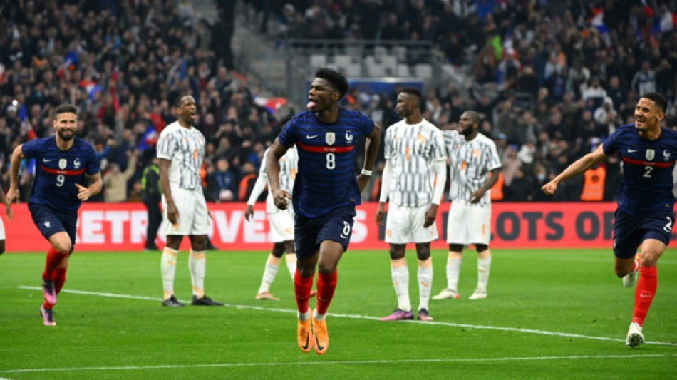 Les Bleus battent la C&ocirc;te d'Ivoire d'une courte t&ecirc;te, celle de Tchouam&eacute;ni