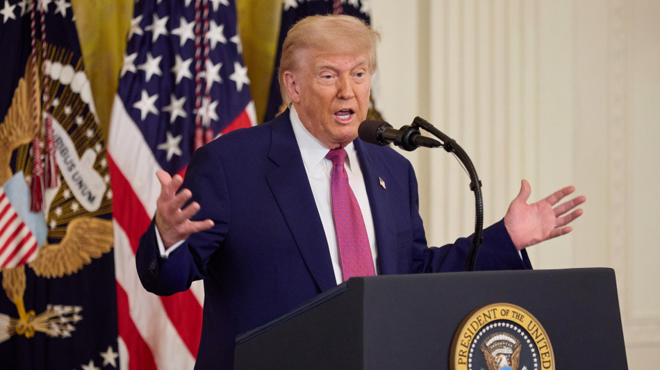 Trump, 'l'Iran non pu&ograve; avere una bomba nucleare'