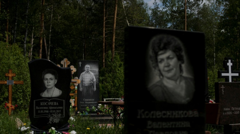 Russian family brings abandoned graves back to life