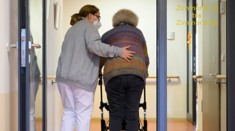 Patientensch&uuml;tzer fordern Zusammenlegung von privaten und gesetzlichen Pflegekassen